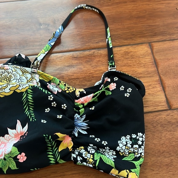 NWOT Black MAGII Swimsuit bikini top Size Medium Reversible - Picture 3 of 6